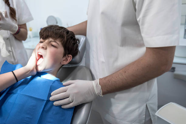 Best Weekend Emergency Dental Services in Cambridge, IL